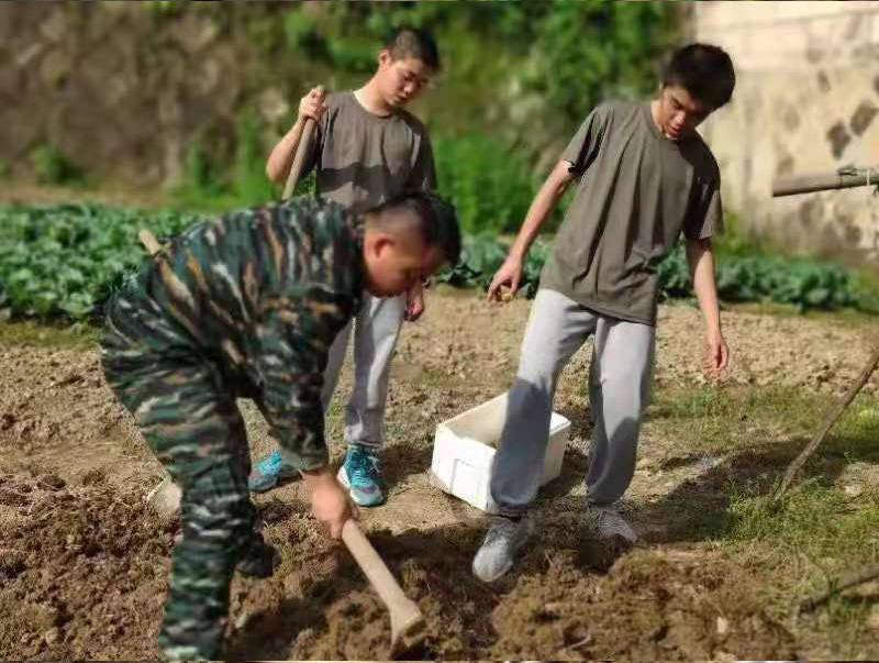 湖南管教叛逆孩子青少年学校